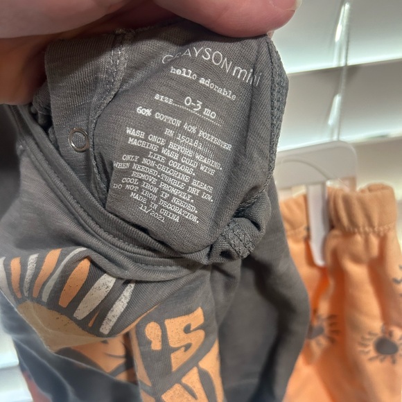 Newborn Grayson Mini / Mama’s Sunshine Outfit - Picture 6 of 6